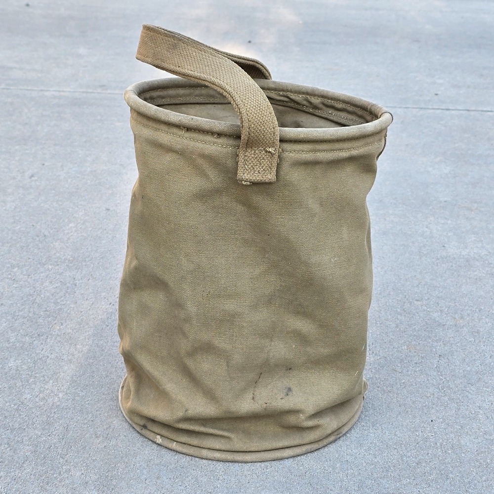 WWII US Military Army Canvas Water Bucket 1943 Collapsible Jeep Cavalry Pail - Picture 8 of 16
